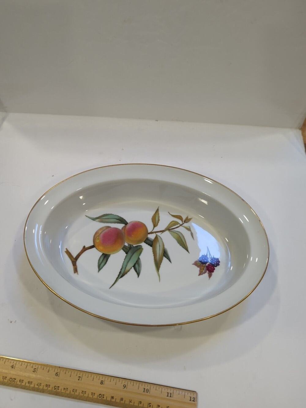 Royal Worcester Evesham Gold 11" Oval Pie Baker Casserole‎ Serving Dish